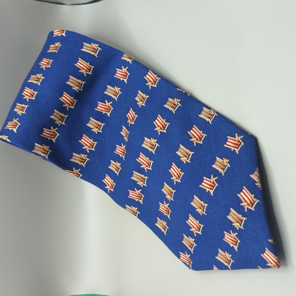 Beach Chair neck tie OFF ISLAND by TOMMY BAHAMA 100% Silk